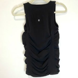 ATHLETA • workout top • sz m